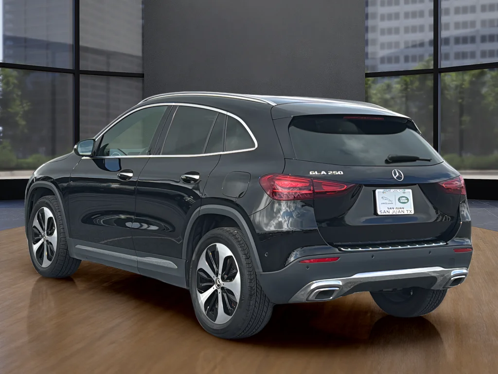 Used 2025 Black Mercedes-Benz GLA 250 image 14