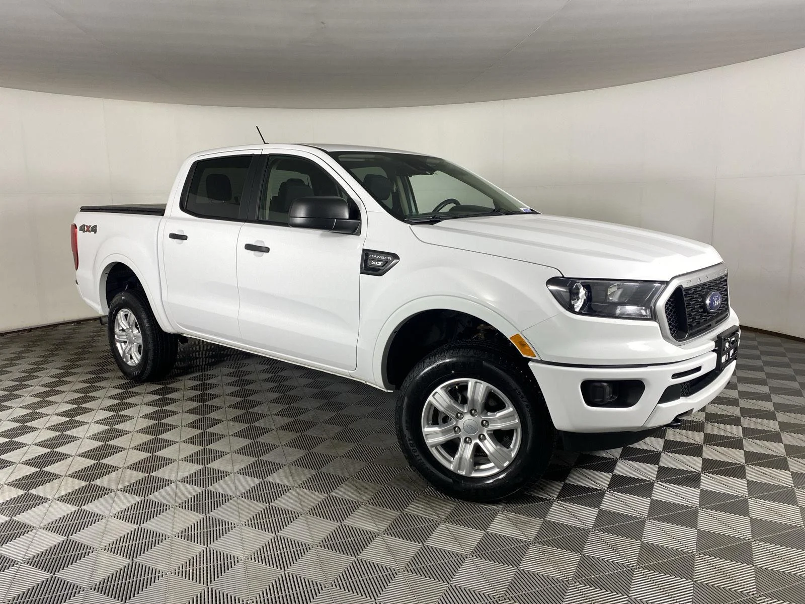Used 2023 Oxford White Ford XLT image 10