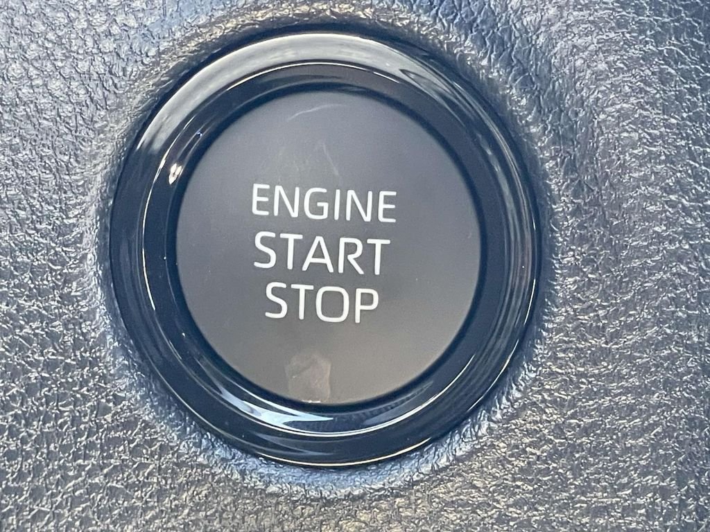 2025 Toyota Tundra SR5 - Photo 32