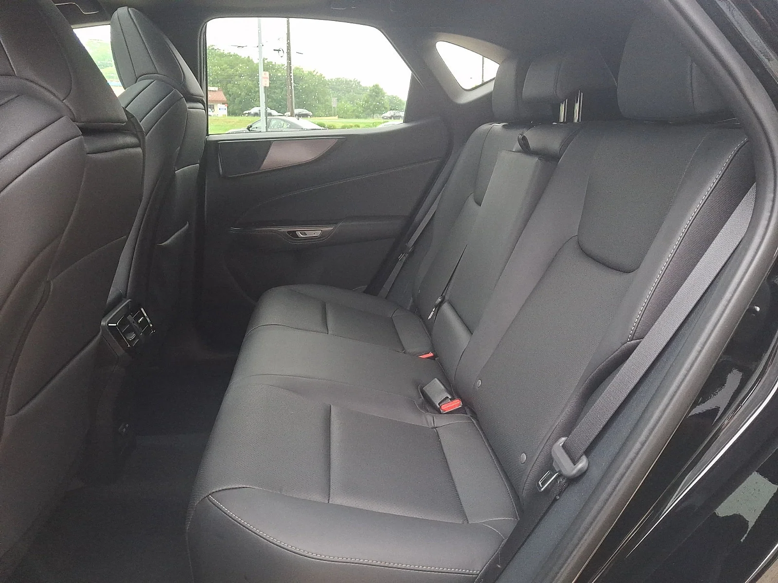 Certified Used 2024 OBSIDIAN Lexus  image 9
