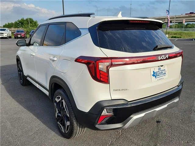 Used 2024 White KIA SX (DCT) All-Wheel Drive image 3