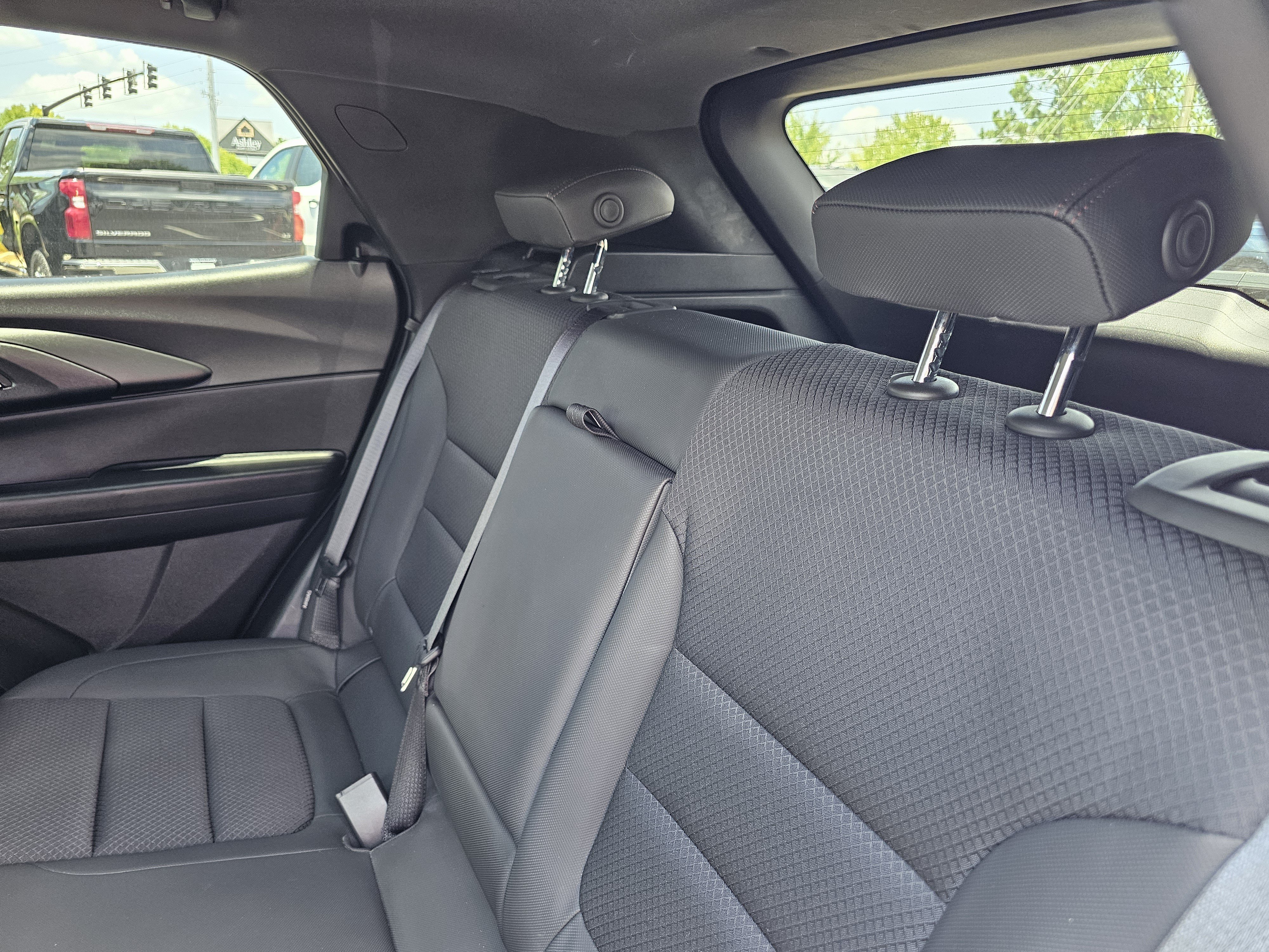 Used 2023 Summit White Chevrolet RS image 34