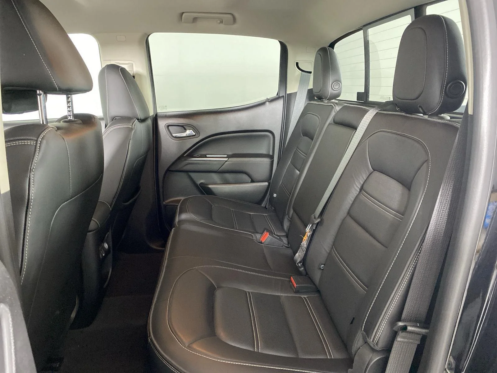 Used 2019 Onyx Black GMC 4WD Denali image 25