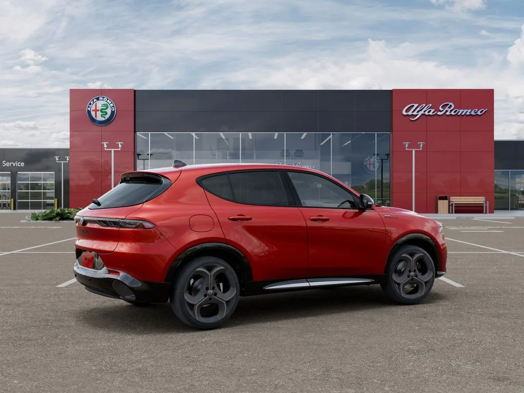 New 2026 Rosso Brera (Red) Exterior Paint Alfa Romeo Sport Speciale image 4