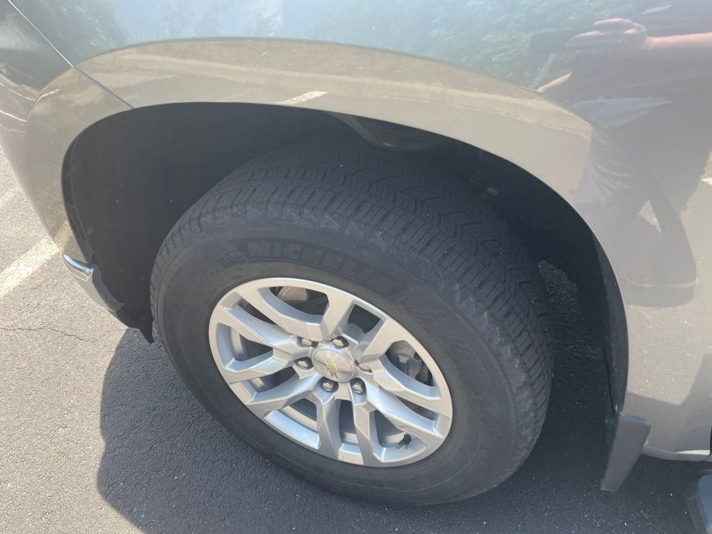 Used 2020 Gray Chevrolet LT image 11