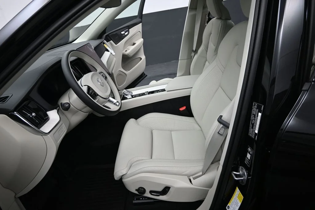 New 2026 Onyx Black Volvo T8 Ultra image 10