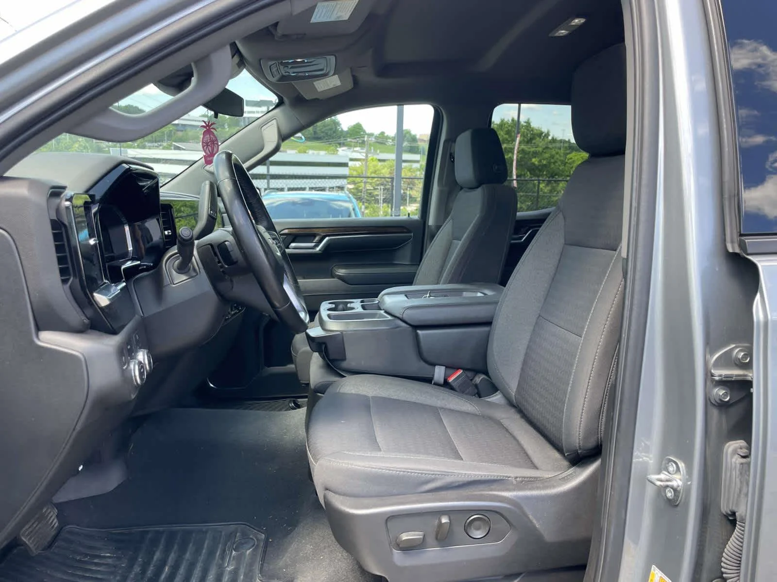Used 2023 Sterling Metallic GMC Elevation image 15