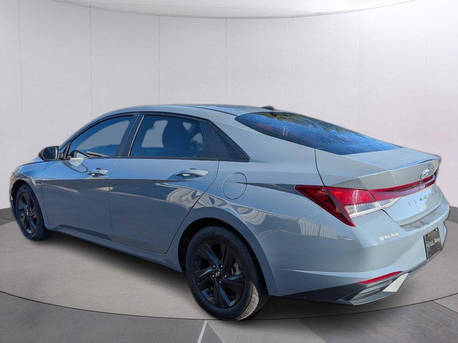 Used 2023 Electric Shadow Hyundai SEL image 6