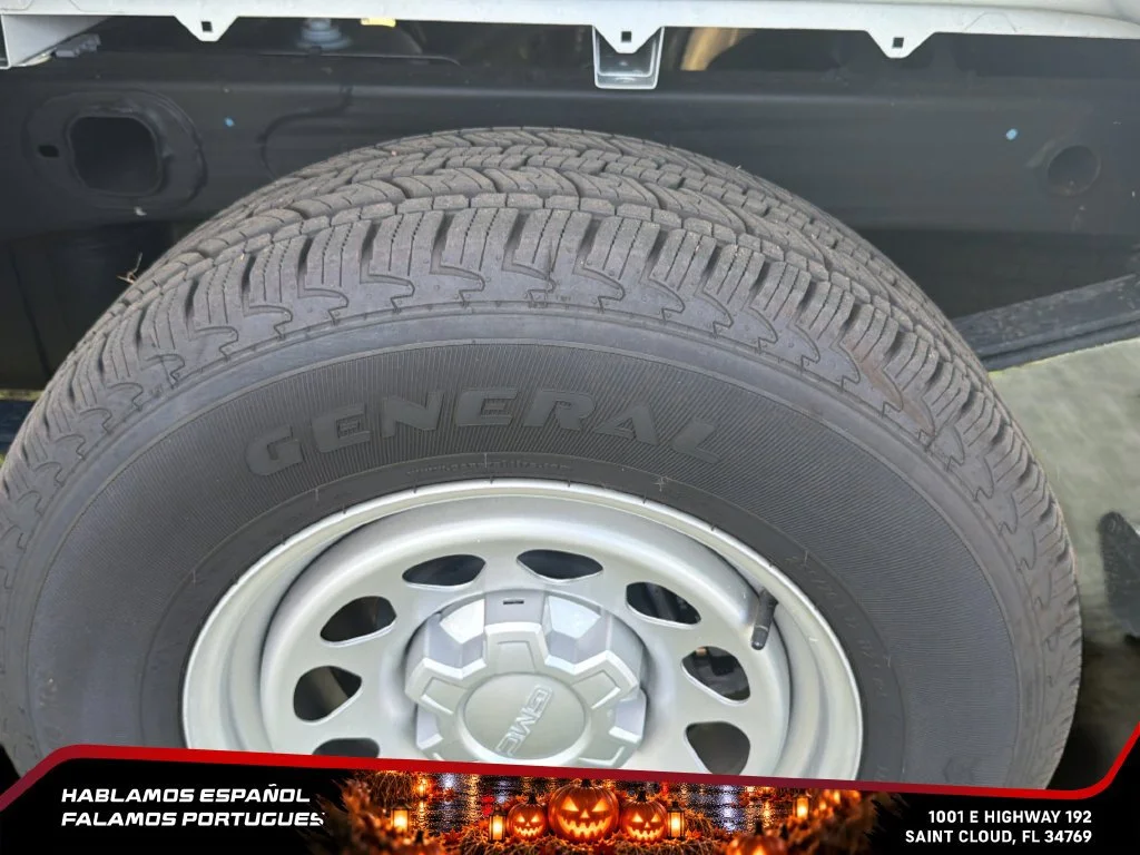 Certified Used 2026 Summit White GMC Pro image 30