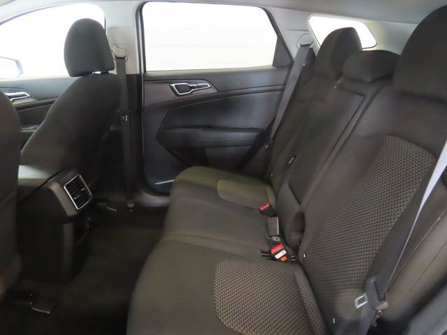 2025 Kia Sportage LX - Photo 26