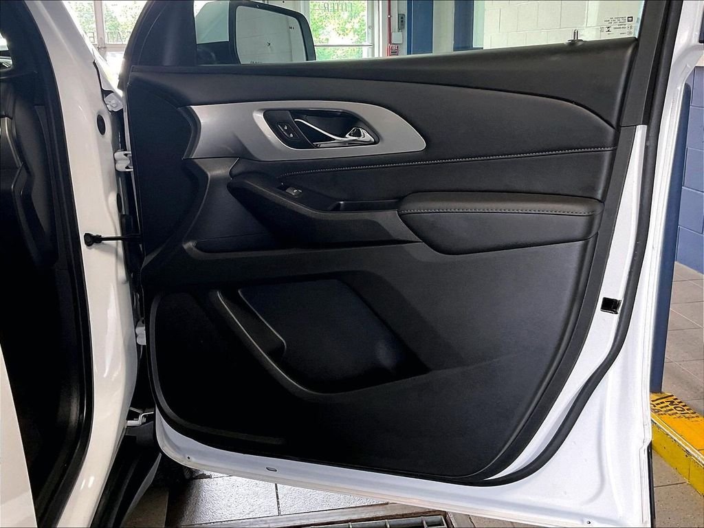 Used 2023 White Chevrolet LT image 12