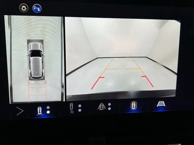 2025 Chevrolet Equinox LT - Photo 15