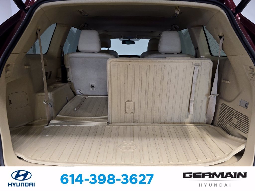 Used 2016 Red Toyota Limited image 21