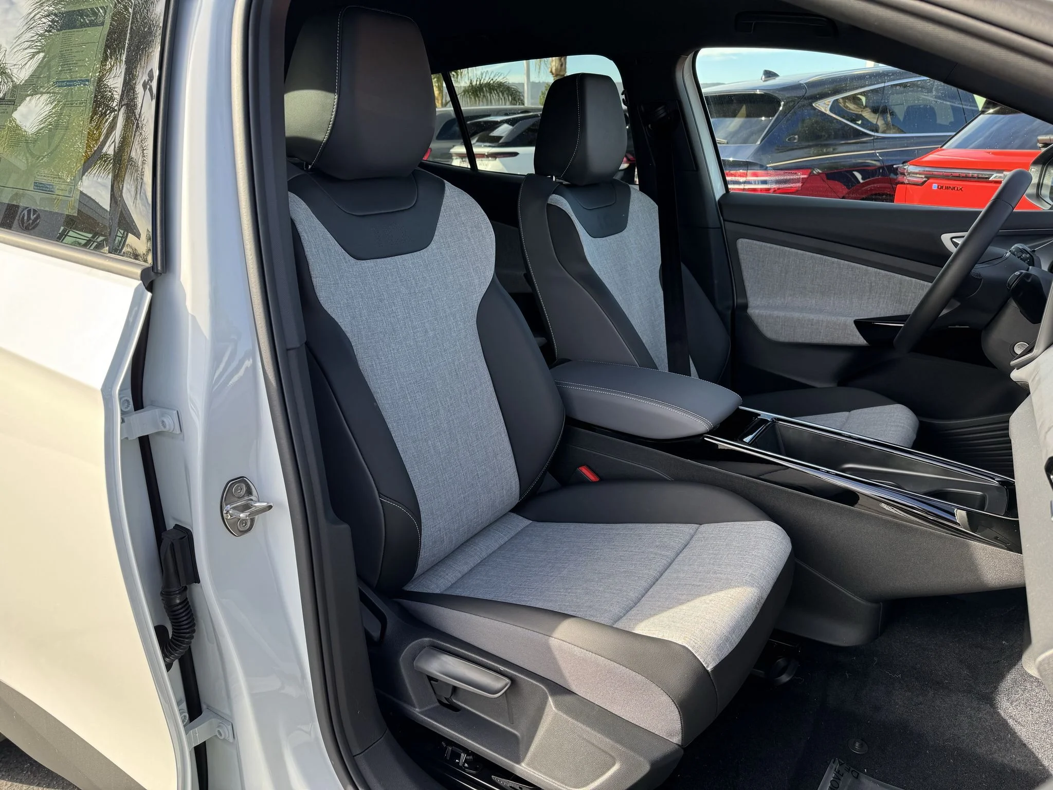 New 2026 Opal White Pearl Volkswagen Pro image 33