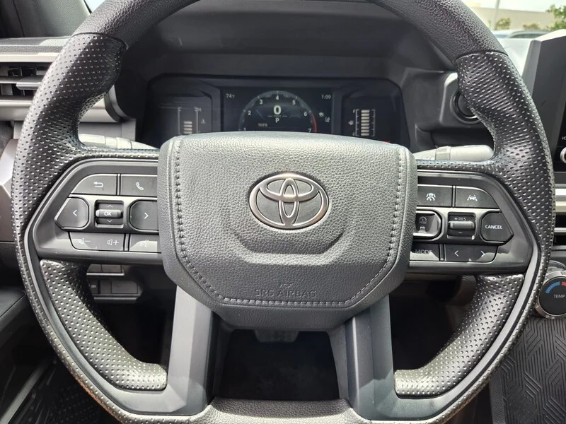 Used 2025 Underground TOYOTA SR5 image 27