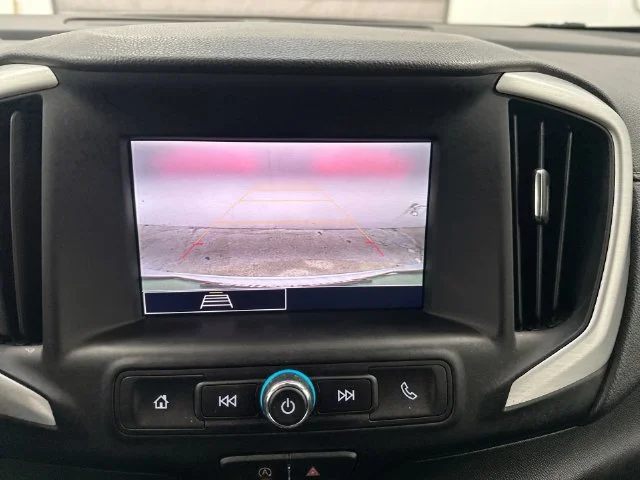 Used 2024 White GMC SLE image 30