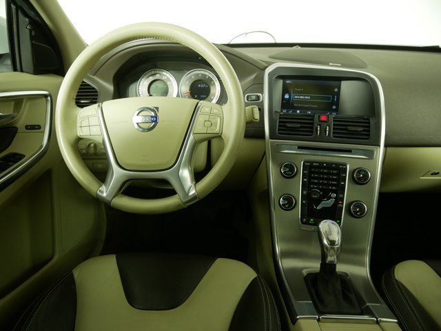 Used 2013 Ice White Volvo T6 w/ Platinum Pkg & Climate Pkg image 22