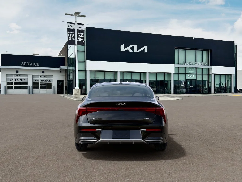 New 2026 Aurora Black Pearl Kia GT-Line FWD image 5