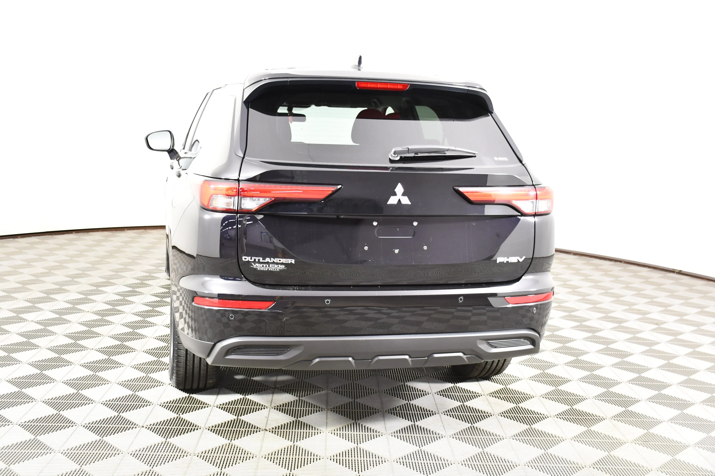 Certified Used 2025 Labrador Black Pearl Mitsubishi ES image 7