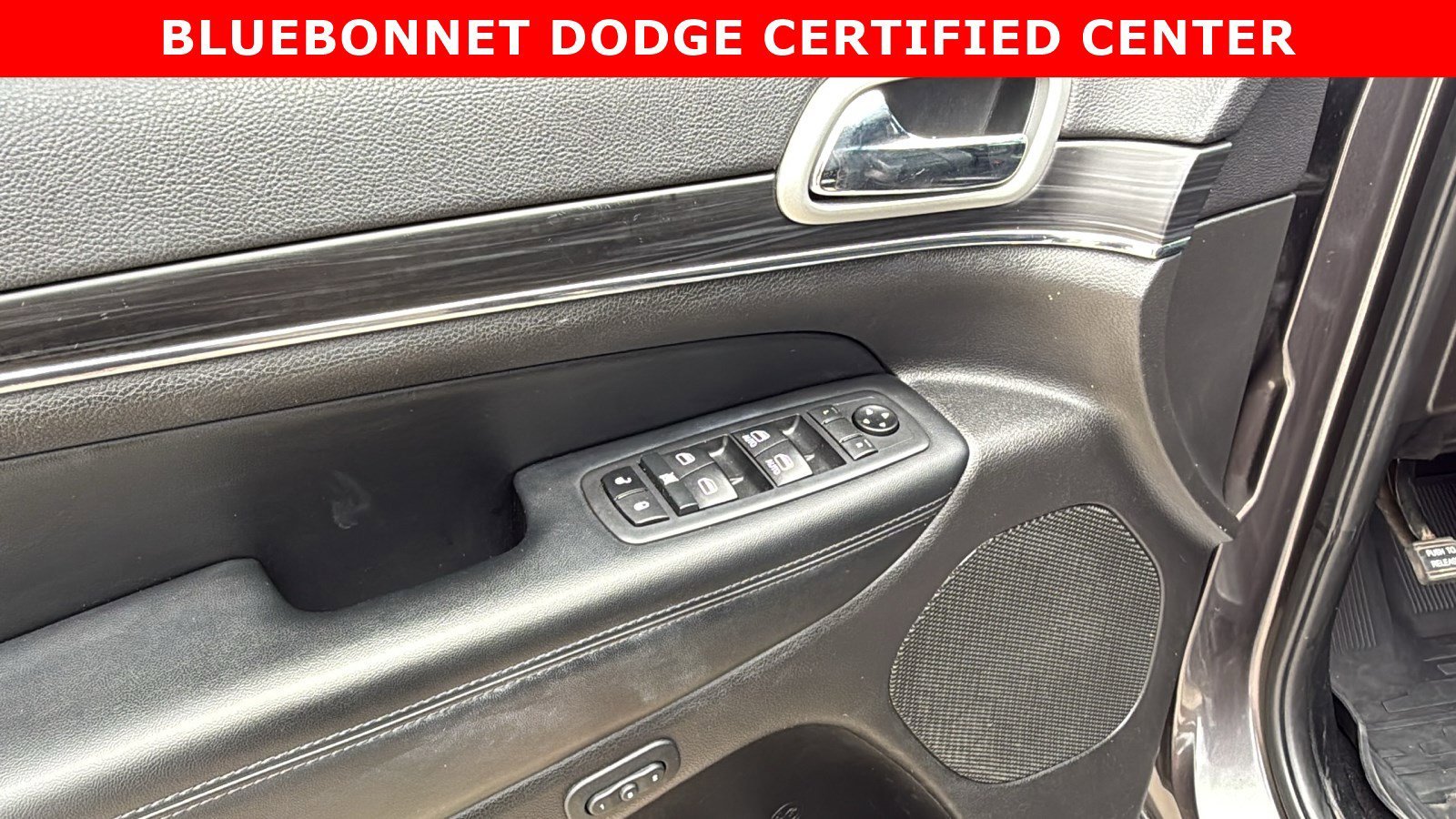 Used 2020 Granite Crystal Metallic Clearcoat Jeep Limited image 12