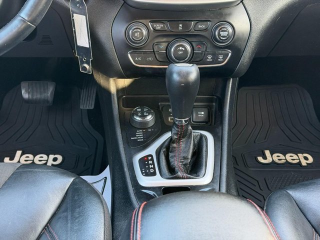 Used 2017 Red Jeep Trailhawk image 14