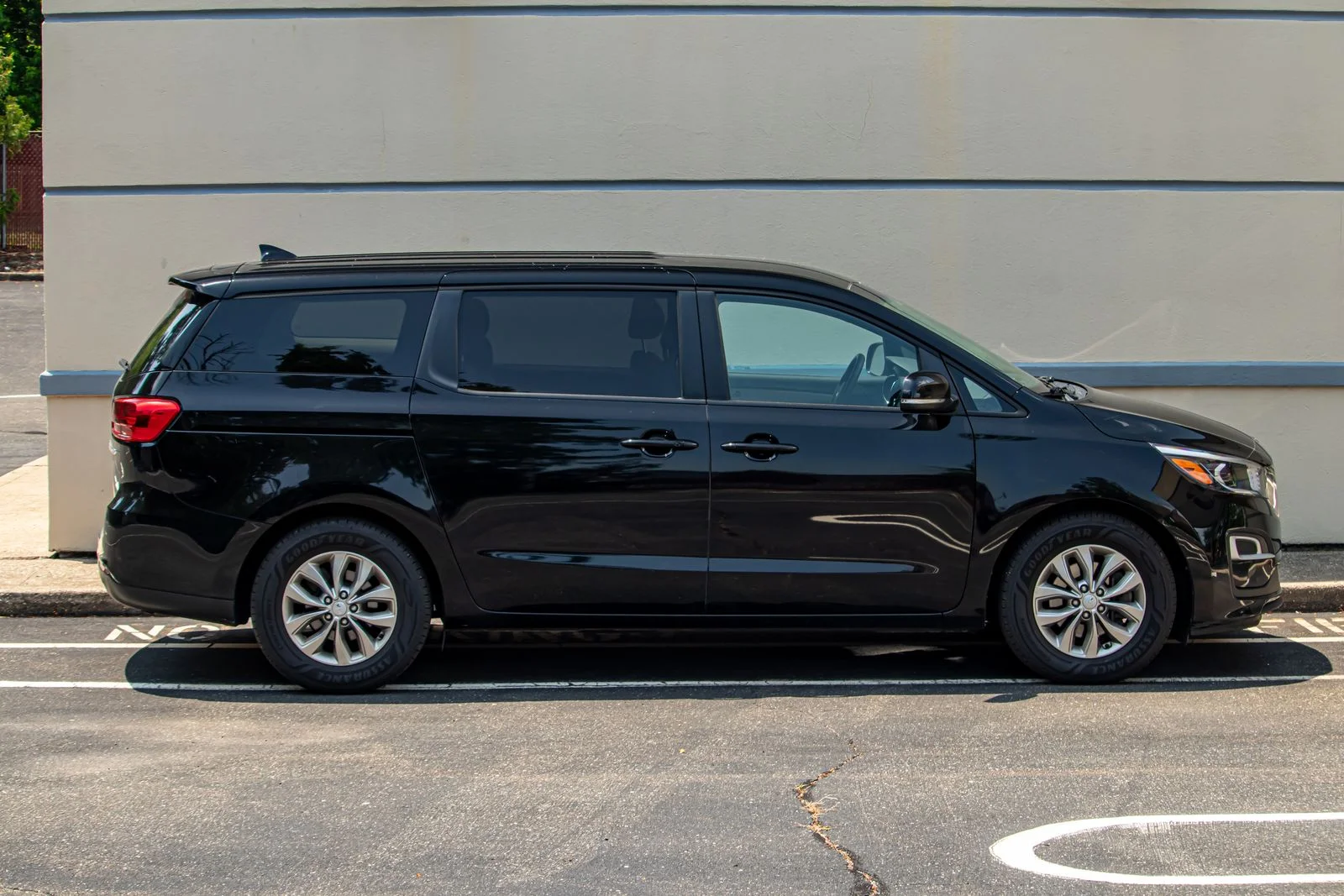 Used 2020 Black Kia LX image 11