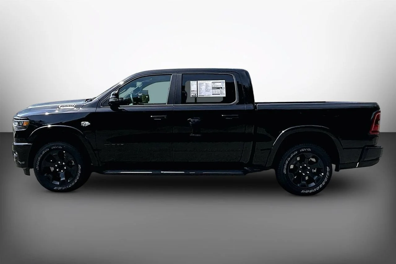 New 2026 Diamond Black Crystal Pearlcoat RAM Big Horn/Lone Star image 5
