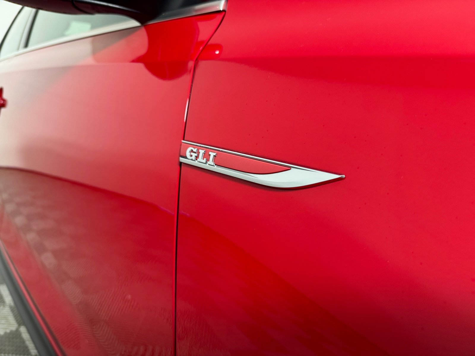 2017 Volkswagen Jetta GLI photo 2