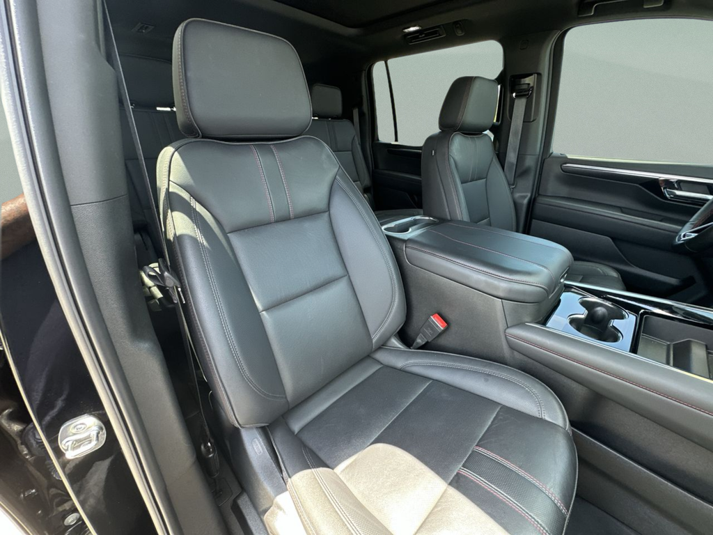 Used 2025 Black Chevrolet RST image 39