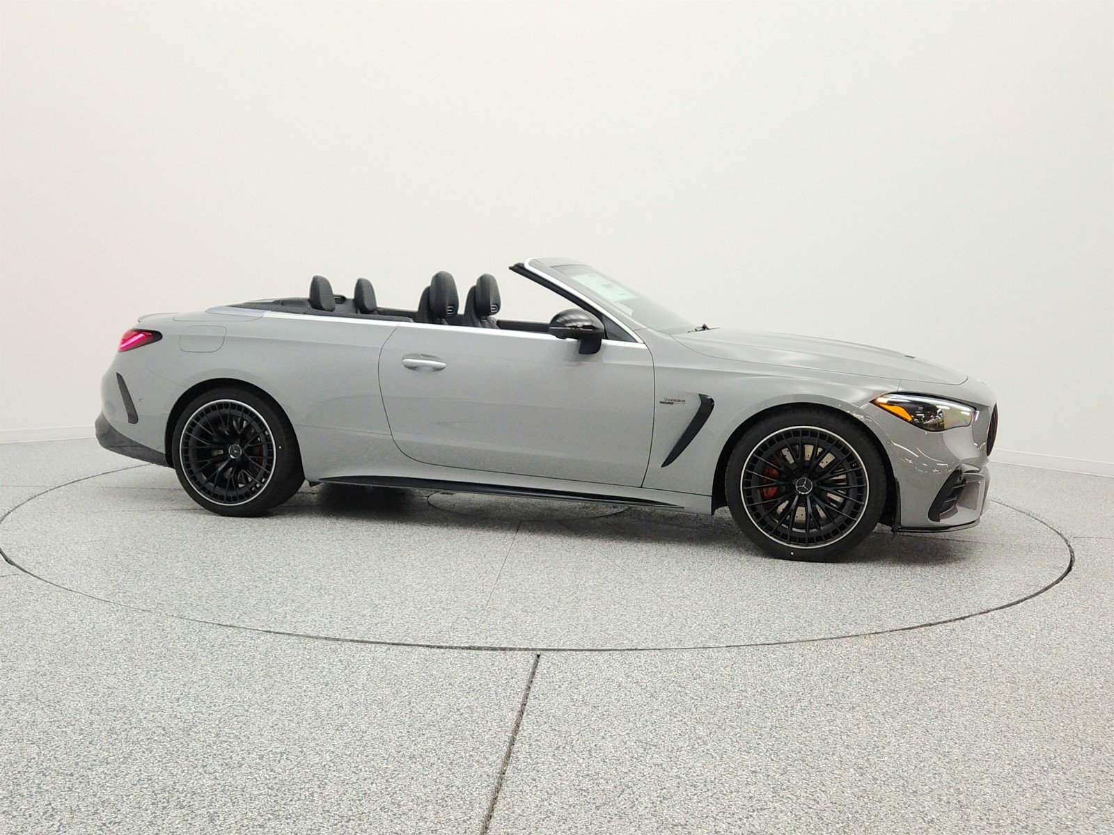 New 2026 MANUFAKTUR Alpine Grey Mercedes-Benz AMG® CLE 53 4MATIC+ Cabriolet image 4