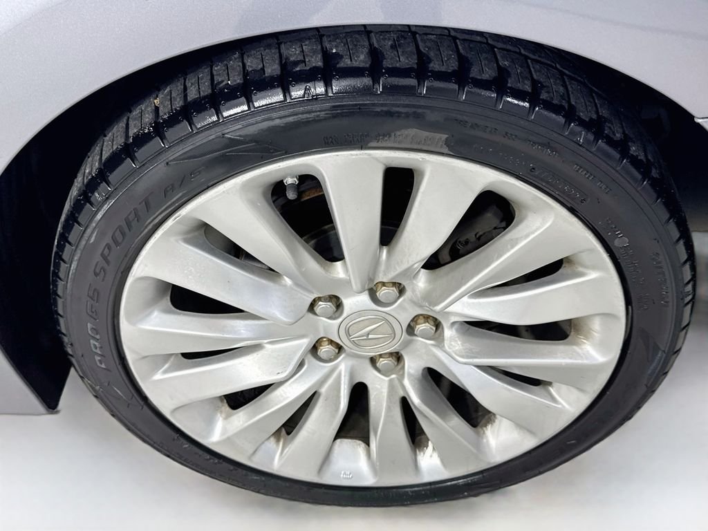 Used 2014 Silver Acura Base image 40