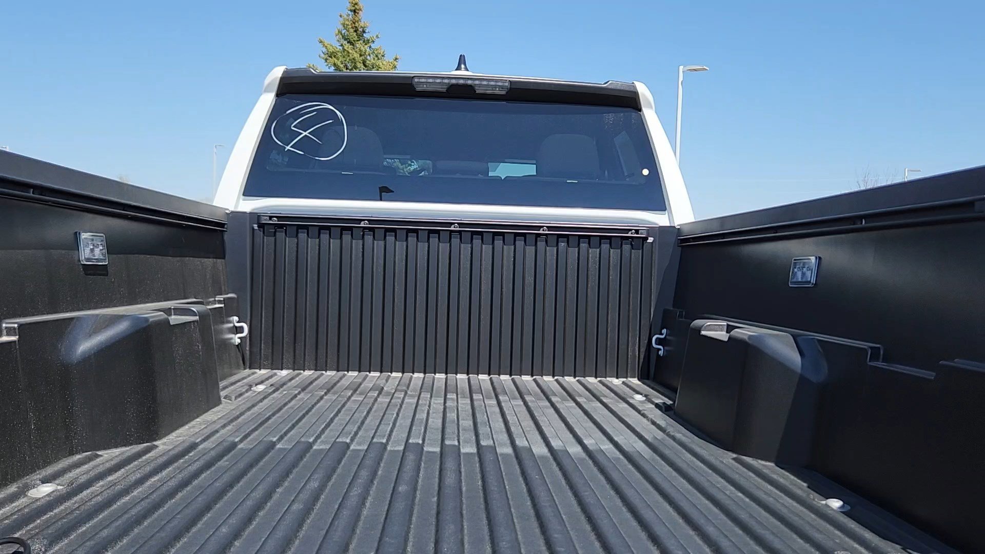 2026 Toyota Tacoma SR5 - Photo 18