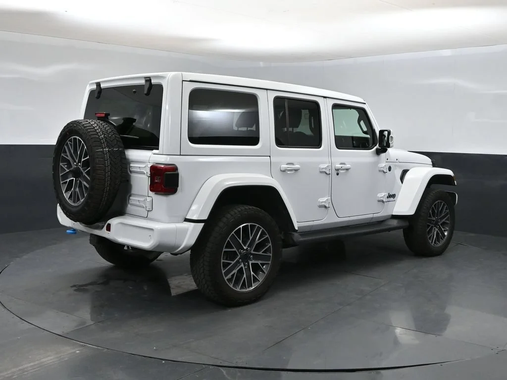 Used 2024 White Jeep High Altitude 4xe image 2