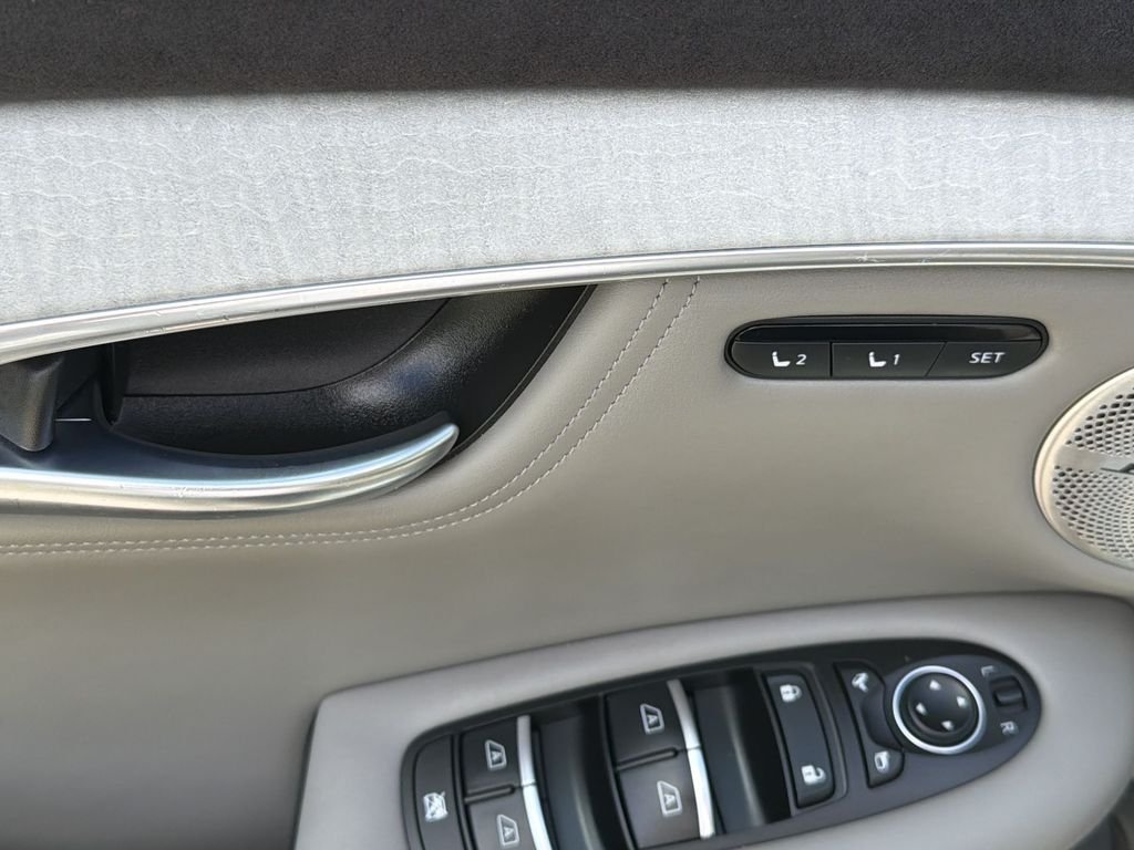 Used 2023 Slate Gray INFINITI Sensory image 15