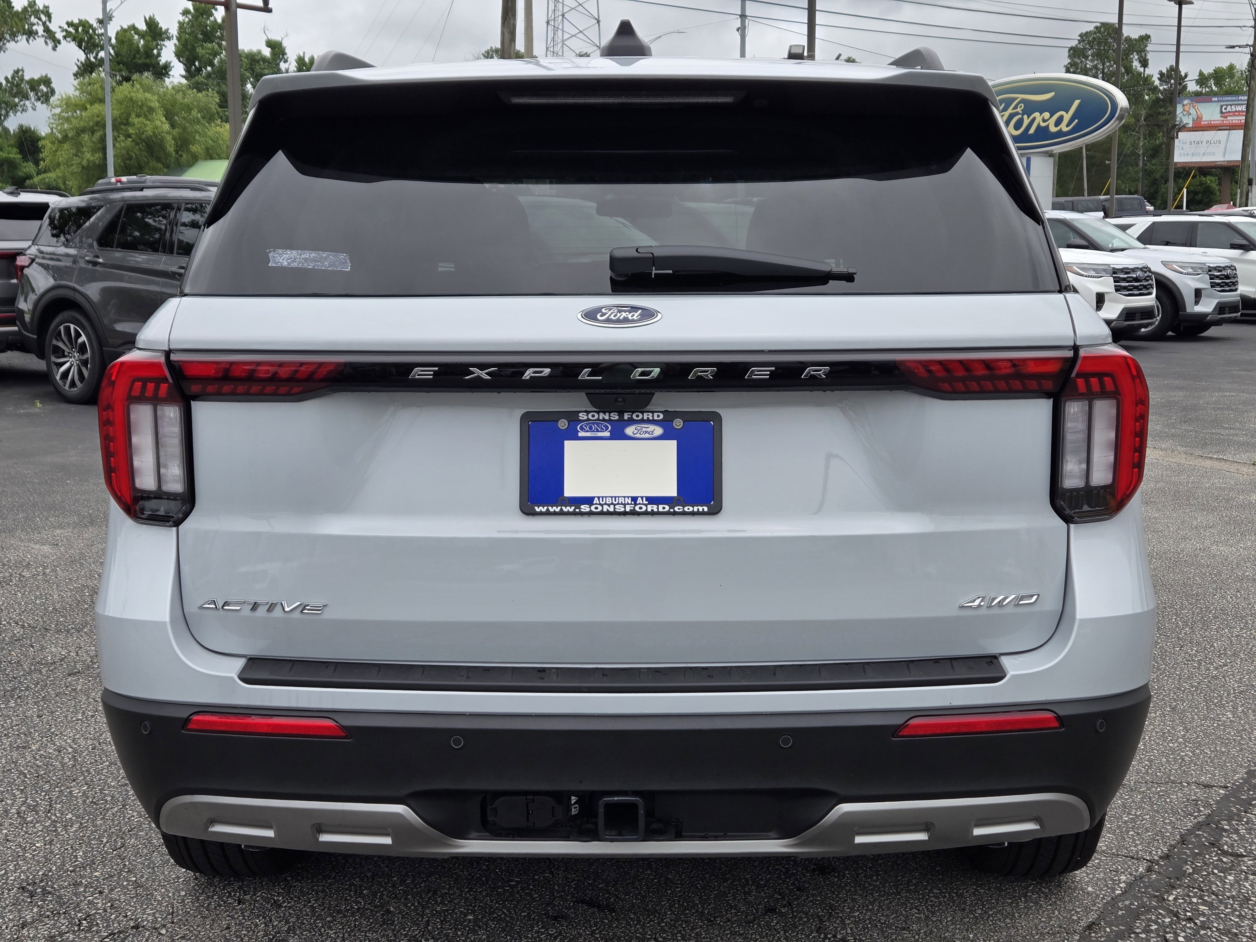 New 2026 Space White Metallic FORD Active image 9