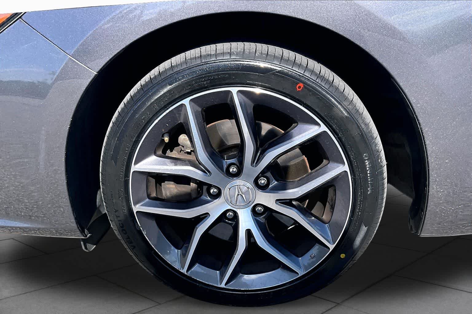 Used 2019 Modern Steel Metallic Acura w/Premium Pkg image 11