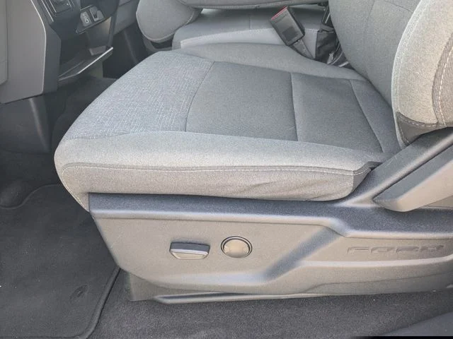 Certified Used 2025 Oxford White Ford XLT image 17