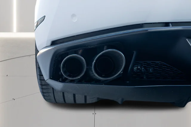 Used 2016  Lamborghini  image 25