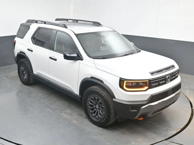 Certified Used 2026 Platinum White Pearl Honda TrailSport image 13
