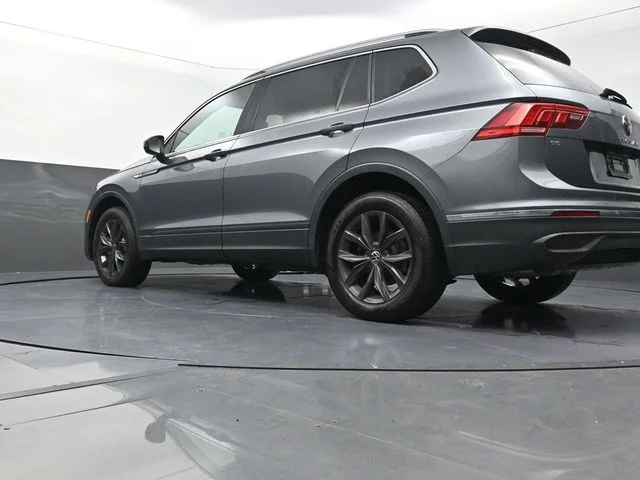 Used 2024  Volkswagen 2.0T SE image 35