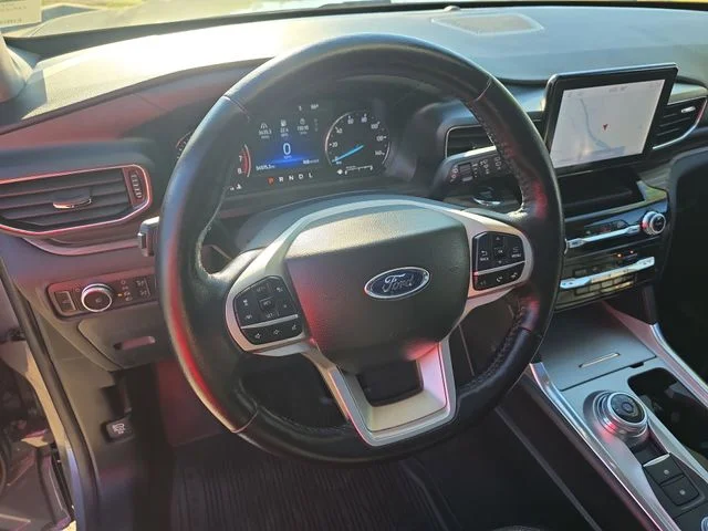 Used 2022 Gray Ford Limited image 18