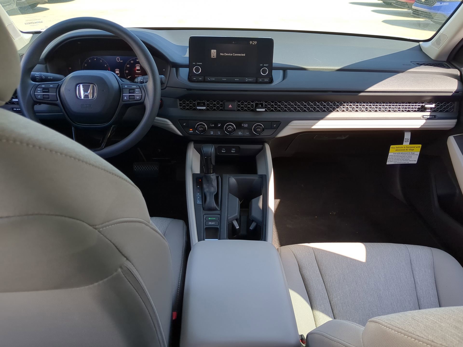 2025 Honda Accord SE - Photo 14