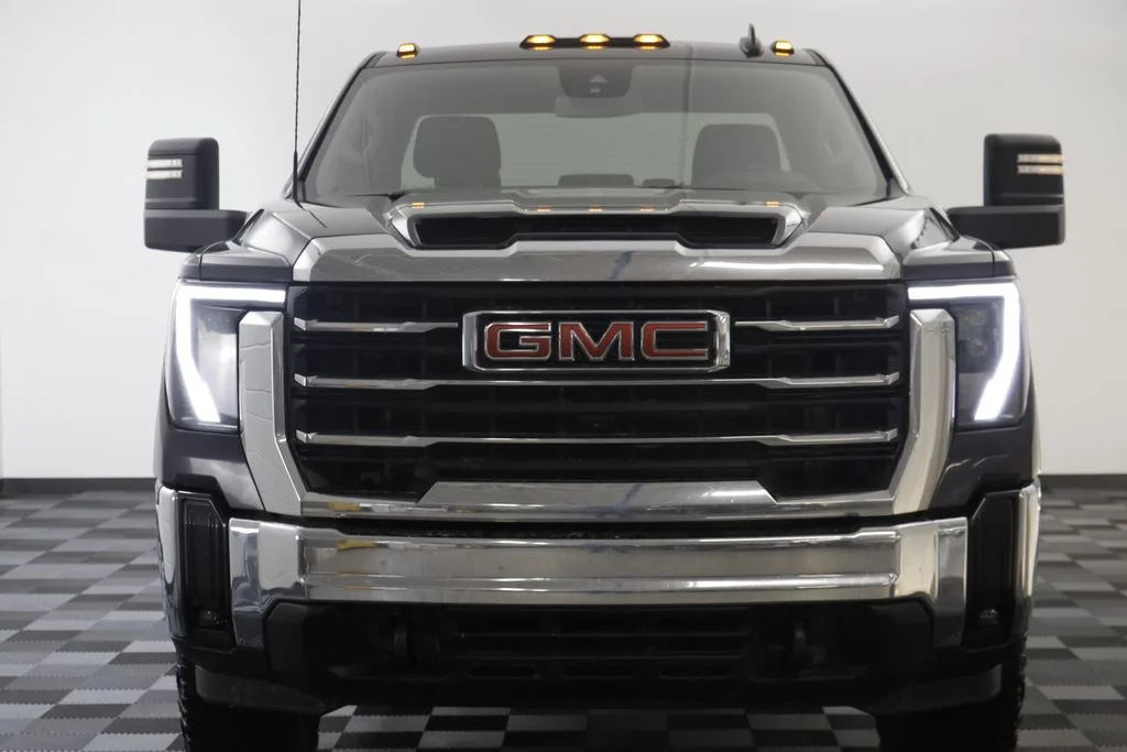 Used 2024 Titanium Rush Metallic GMC SLE image 21