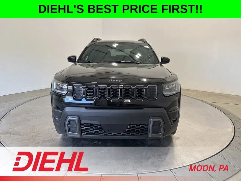 New 2026 Diamond Black Crystal Pearlcoat Jeep Laredo image 2