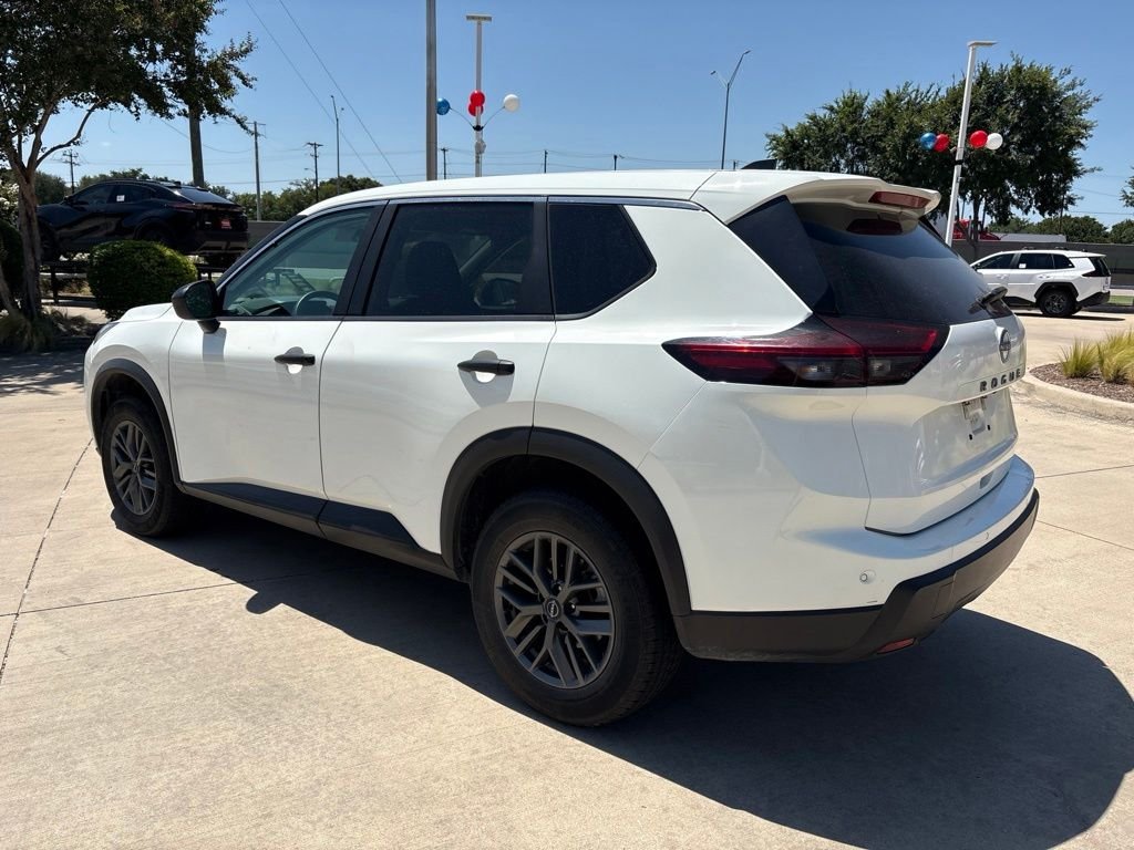 Used 2024 White Nissan S image 4