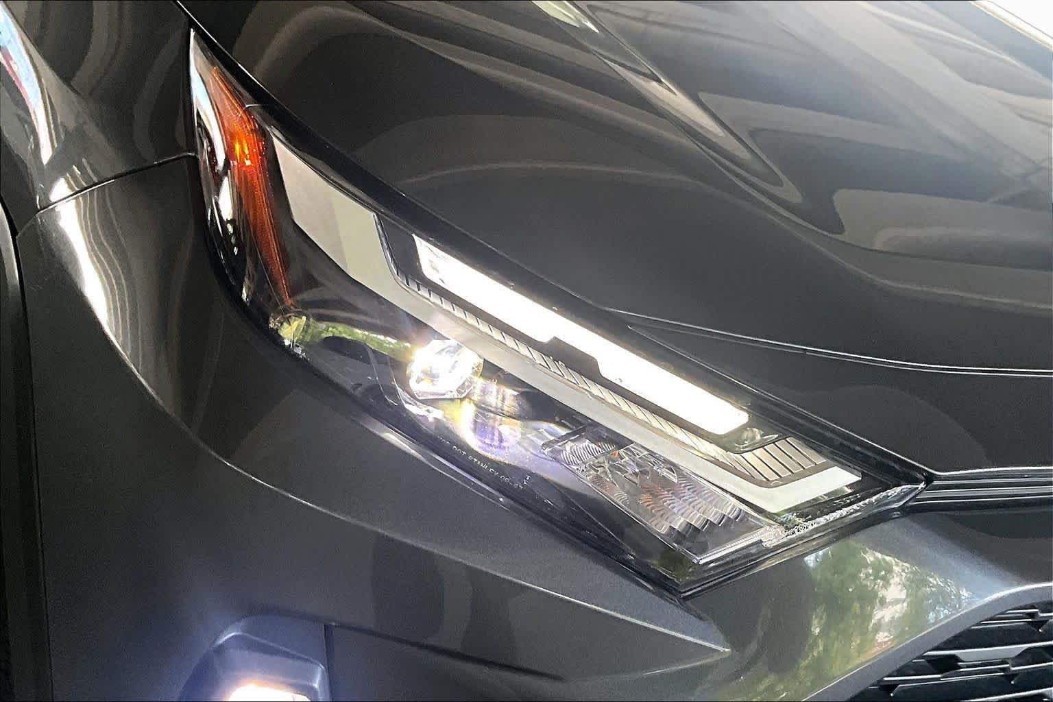 Used 2024 Magnetic Gray Metallic Toyota XLE Premium image 26