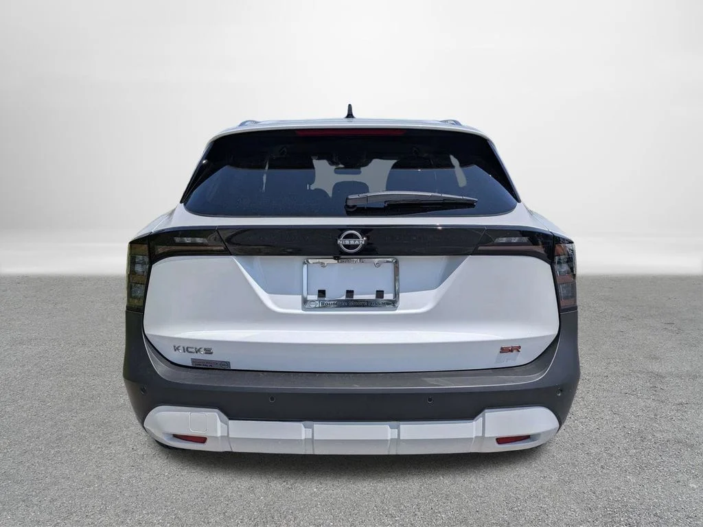New 2026 White Nissan SR image 4