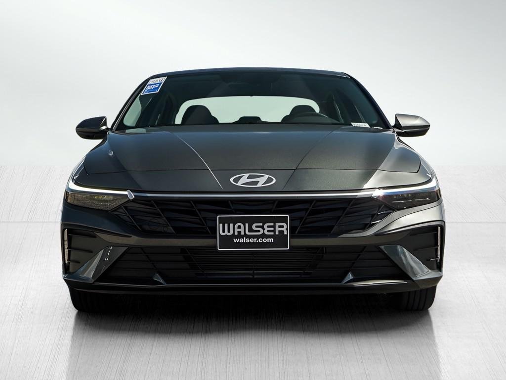 New 2026 Amazon Gray Hyundai SE Sedan FWD image 26