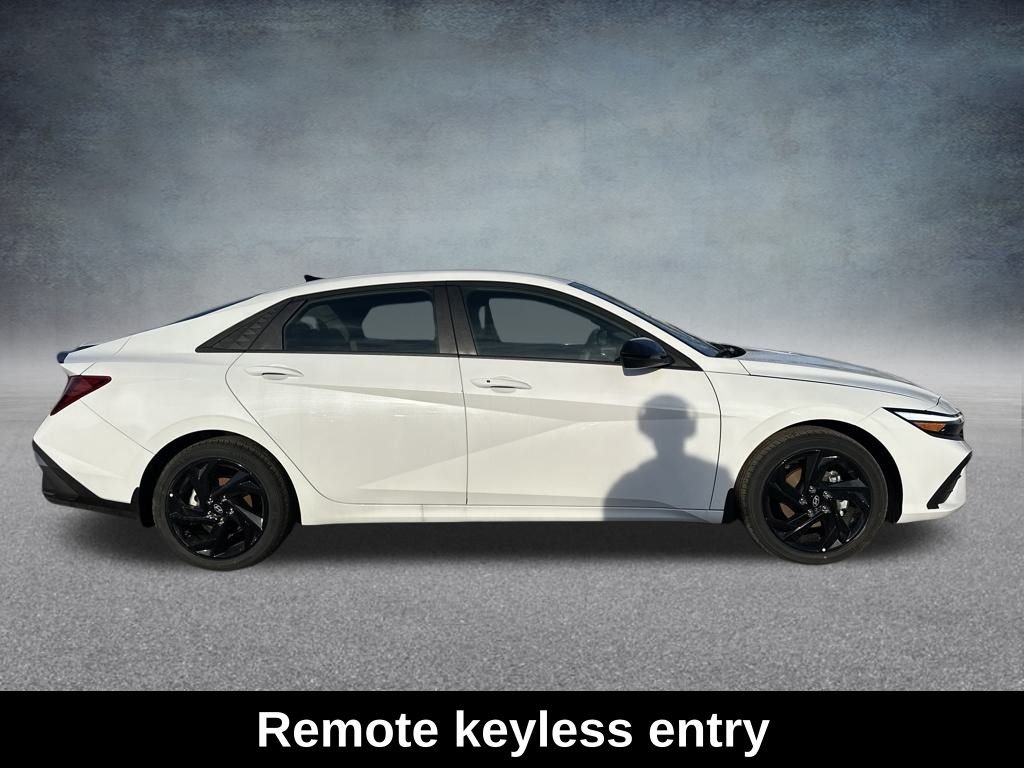 Used 2026 Serenity White Pearl Hyundai SEL Sport image 7