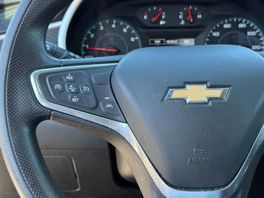 Used 2023 Gray Chevrolet LT image 15